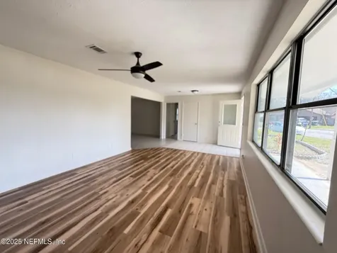 5445 Glorianne Drive Jacksonville FL 32207