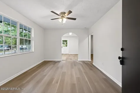 9152 6th Avenue Jacksonville FL 32208