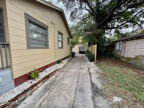 1631 Thacker Avenue Jacksonville FL 32207
