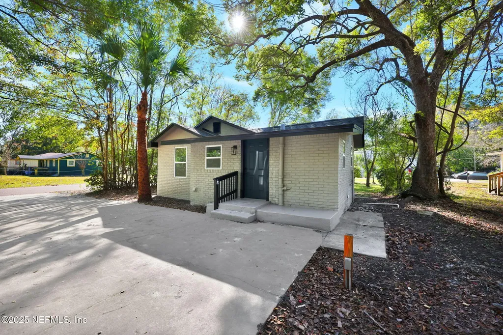5807 Castellano Avenue Jacksonville FL 32208