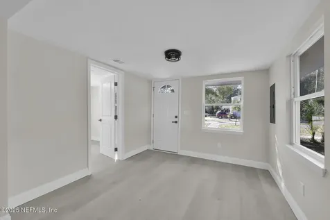 5807 Castellano Avenue Jacksonville FL 32208