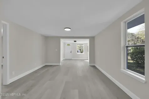 5807 Castellano Avenue Jacksonville FL 32208