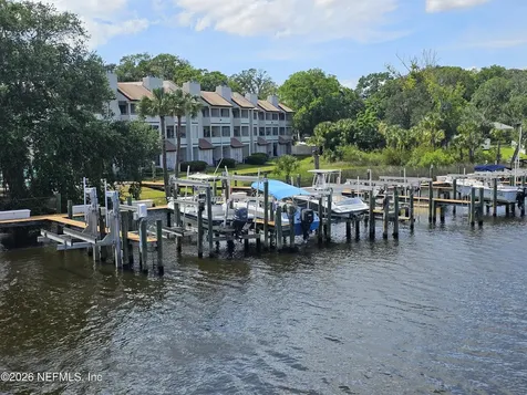 1307 River Hills Circle Jacksonville FL 32211