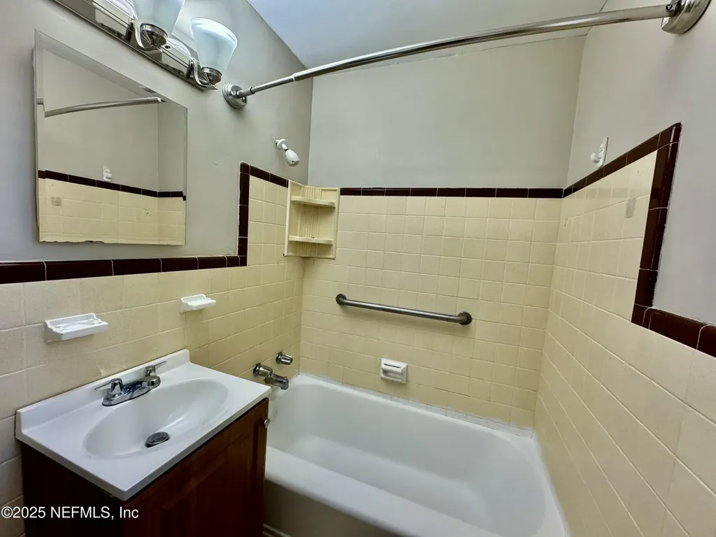 1157 Gunka Road Jacksonville FL 32216