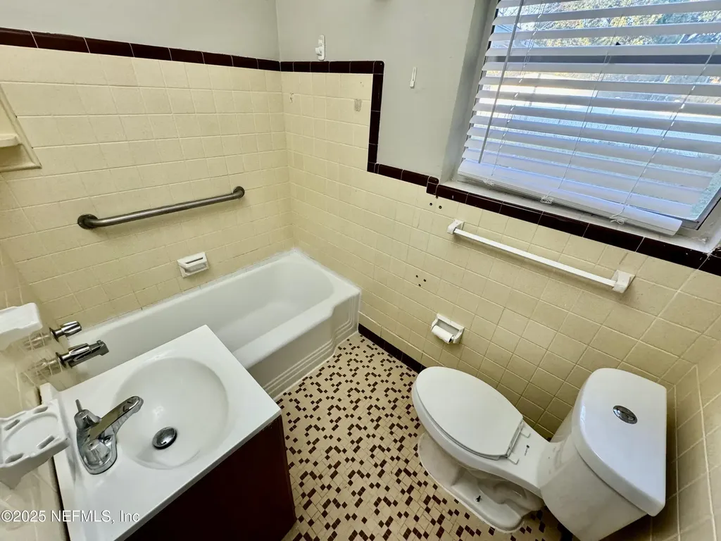 1157 Gunka Road Jacksonville FL 32216