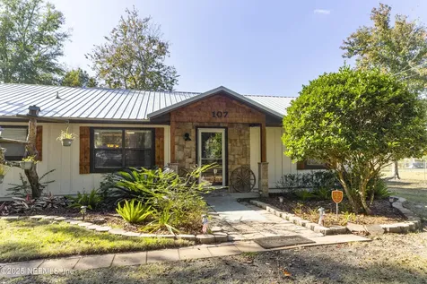 107 Church Lake Drive Interlachen FL 32148