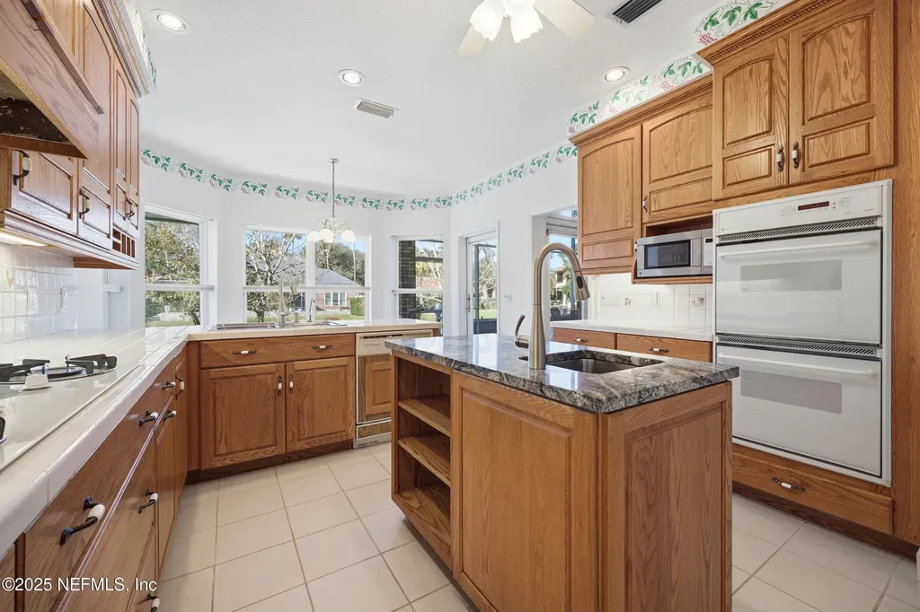 2332 Fiddlers Lane Atlantic Beach FL 32233