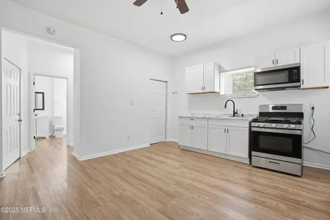 135 E 17th Street Jacksonville FL 32206