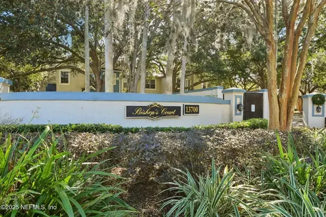 13700 Richmond Park Drive N Jacksonville FL 32224
