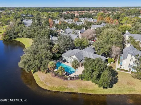 13700 Richmond Park Drive N Jacksonville FL 32224