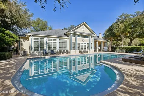 13700 Richmond Park Drive N Jacksonville FL 32224