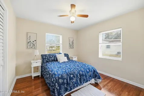 1995 E Burkholder Circle Jacksonville FL 32216