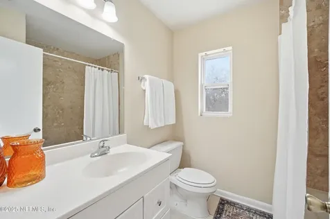 1995 E Burkholder Circle Jacksonville FL 32216