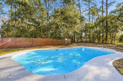 1995 E Burkholder Circle Jacksonville FL 32216
