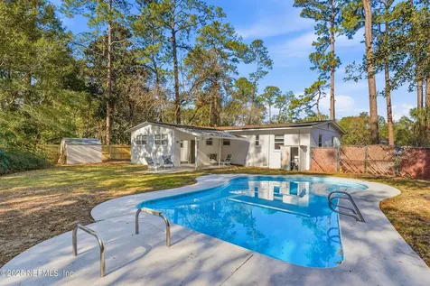 1995 E Burkholder Circle Jacksonville FL 32216