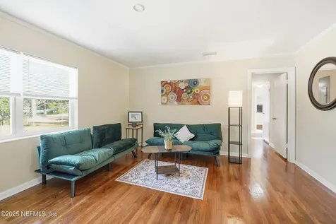 1995 E Burkholder Circle Jacksonville FL 32216