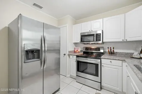 1995 E Burkholder Circle Jacksonville FL 32216