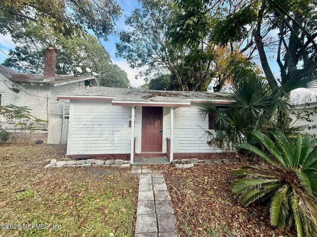 1077 Willow Branch Avenue Jacksonville FL 32205
