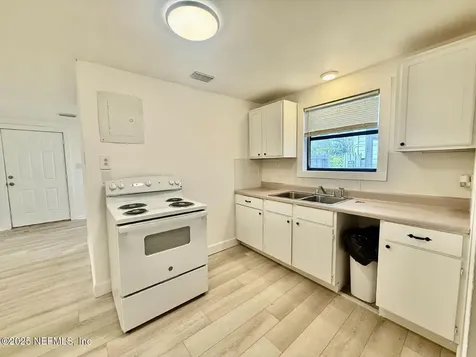 1077 Willow Branch Avenue Jacksonville FL 32205