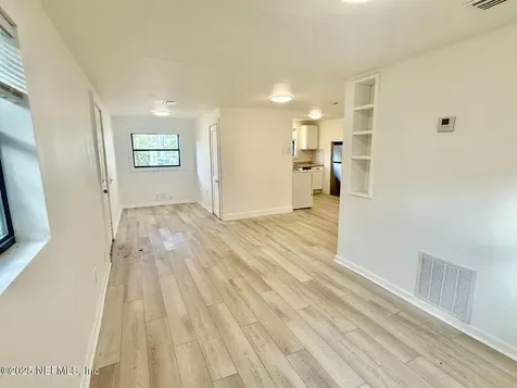 1077 Willow Branch Avenue Jacksonville FL 32205
