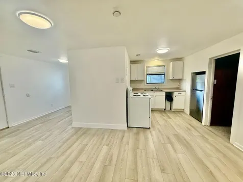 1077 Willow Branch Avenue Jacksonville FL 32205