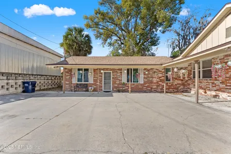 34 N College Street Macclenny FL 32063