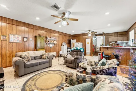 34 N College Street Macclenny FL 32063