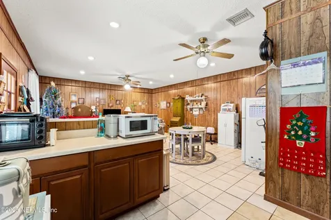 34 N College Street Macclenny FL 32063