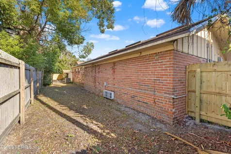 34 N College Street Macclenny FL 32063