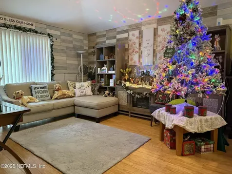 6881 Morse Oaks Drive Jacksonville FL 32244