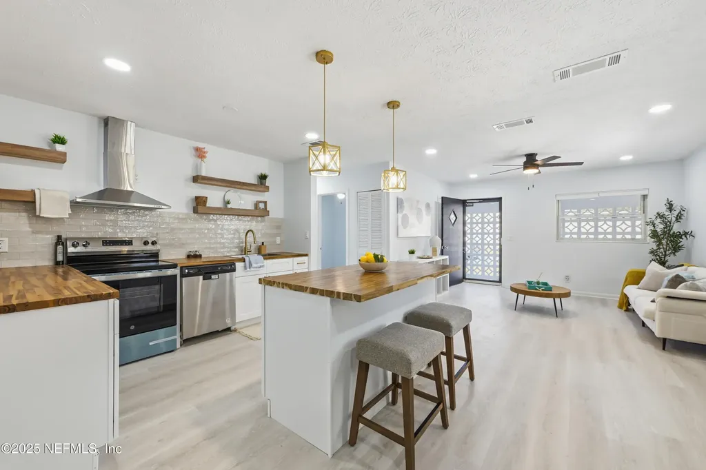 8628 Blarney Stone Court Jacksonville FL 32216