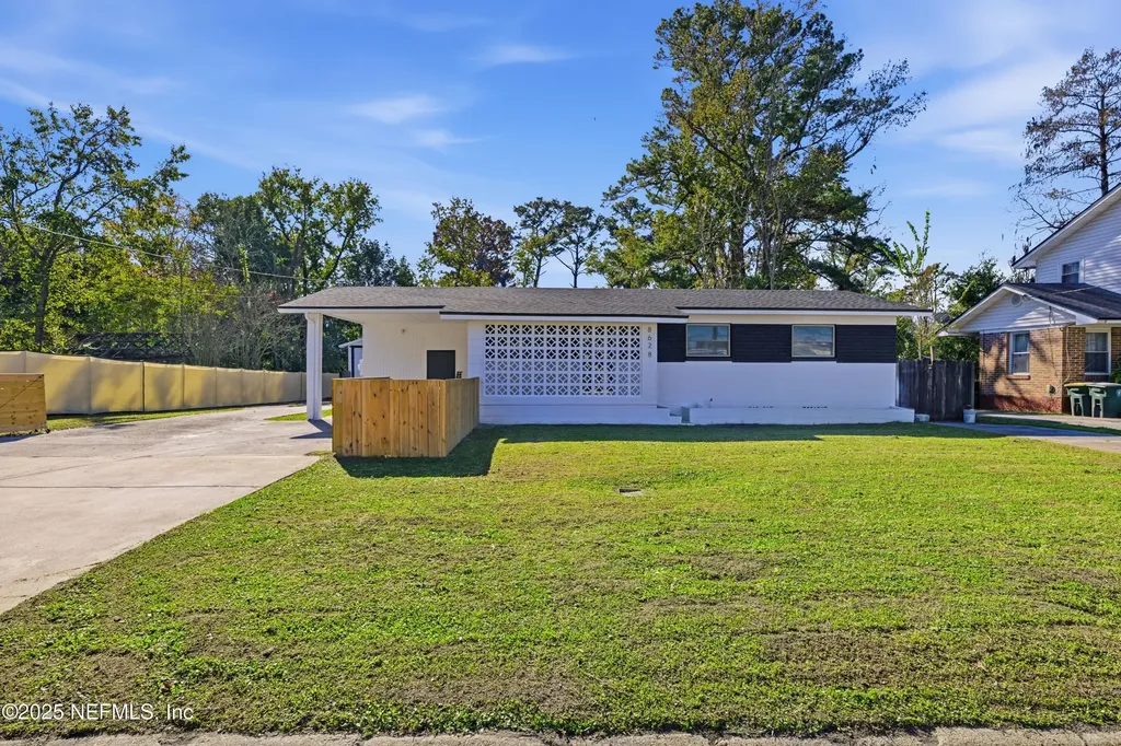 8628 Blarney Stone Court Jacksonville FL 32216