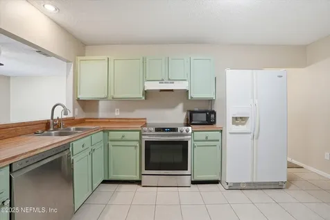 4088 Laurelwood Drive Jacksonville FL 32257