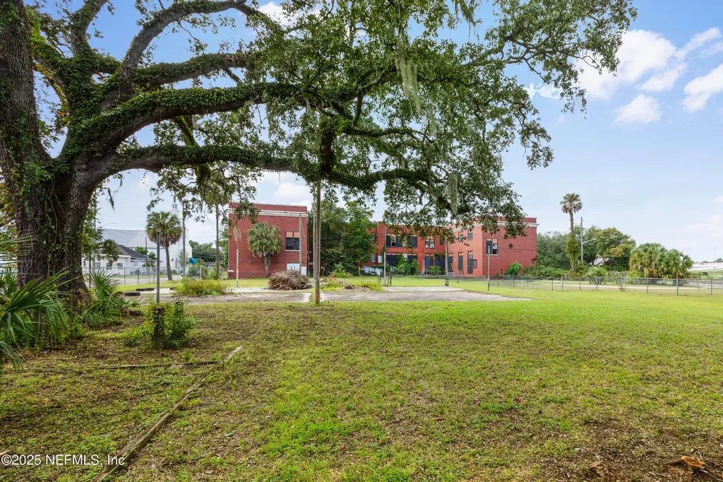 1221 E 16th Street Jacksonville FL 32206
