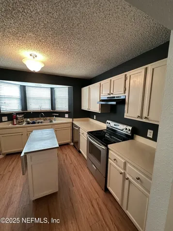 1855 Alberta Court N Middleburg FL 32068