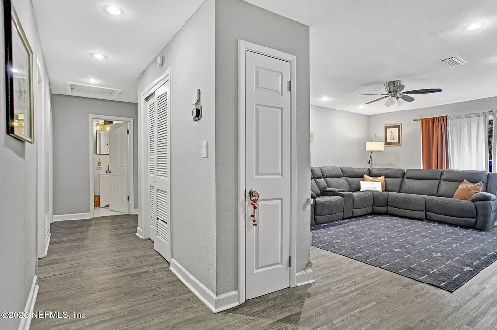 1542 Cellar Circle Jacksonville FL 32225