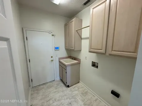 10098 Chester Lake Road E Jacksonville FL 32256