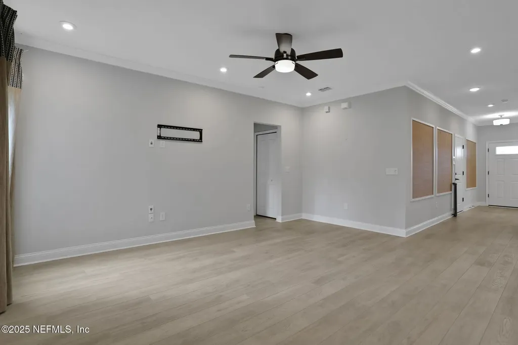 13863 Holsinger Boulevard Jacksonville FL 32256