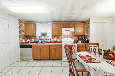 7047 Delisle Drive Jacksonville FL 32244