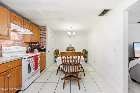 7047 Delisle Drive Jacksonville FL 32244