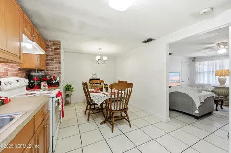 7047 Delisle Drive Jacksonville FL 32244