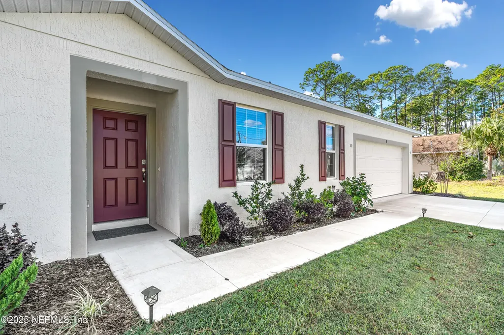 8 Bannbury Lane Palm Coast FL 32137