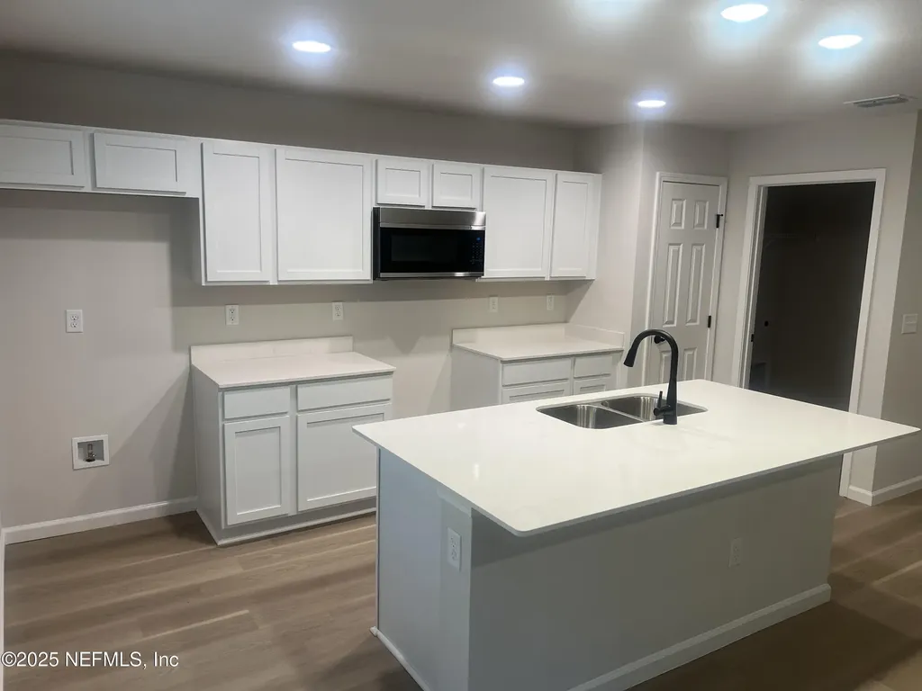 6278 Restlawn Drive Jacksonville FL 32208