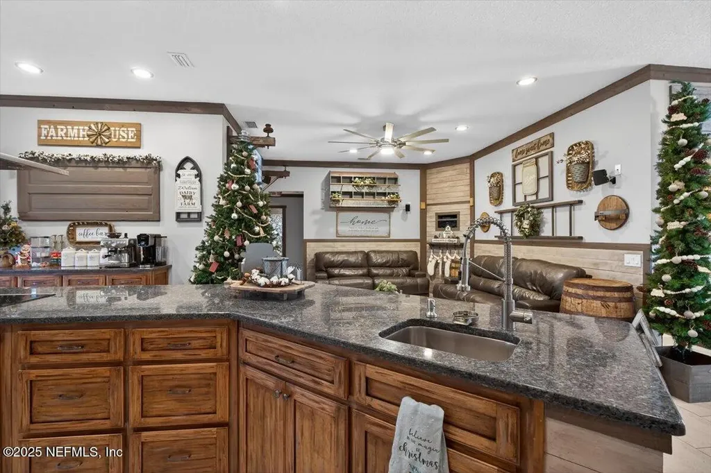 14189 Glen Farms Drive Glen St. Mary FL 32040