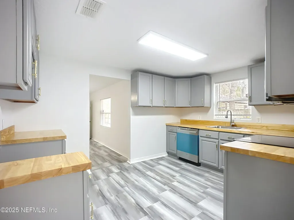 6914 Alachua Avenue Jacksonville FL 32210