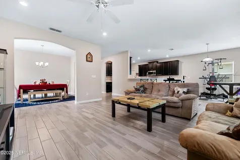 15815 Douglas Lake Drive Jacksonville FL 32218