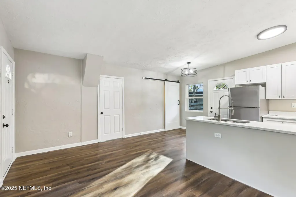 1268 King Arthur Road Jacksonville FL 32211