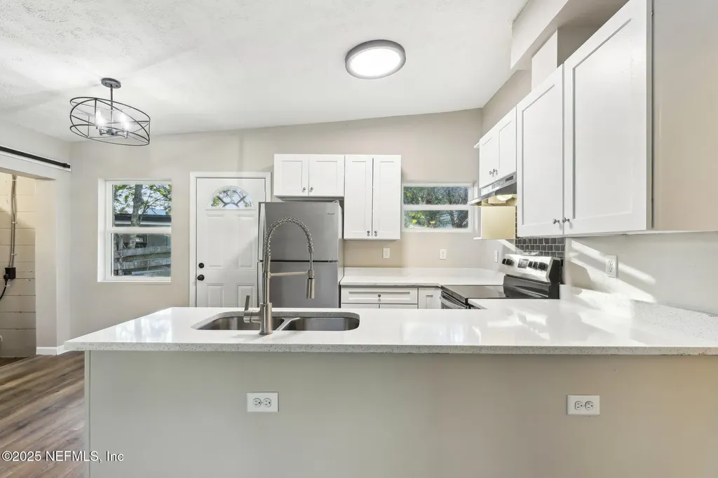1268 King Arthur Road Jacksonville FL 32211
