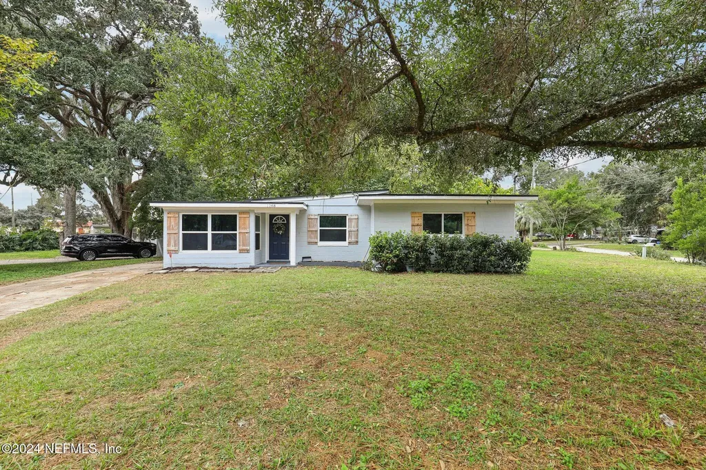 1268 King Arthur Road Jacksonville FL 32211