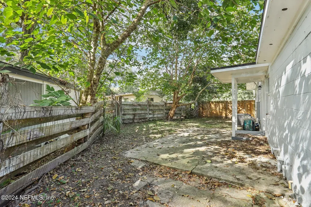 1268 King Arthur Road Jacksonville FL 32211